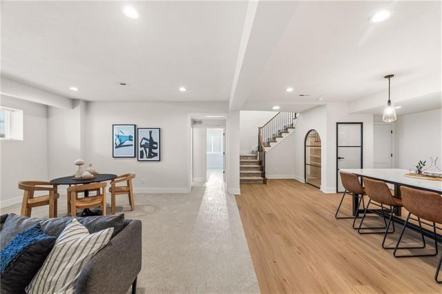2226 SW Heartland Court, Lee's Summit, MO 64082