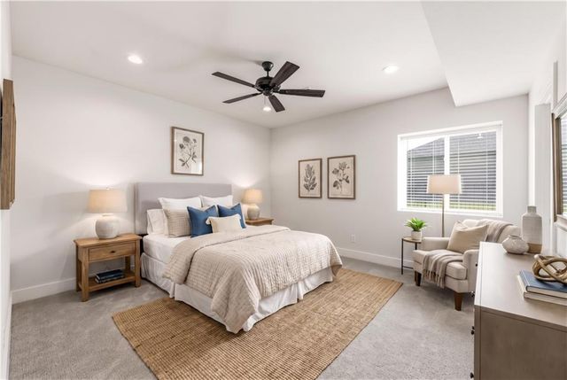 2226 SW Heartland Court, Lee's Summit, MO 64082