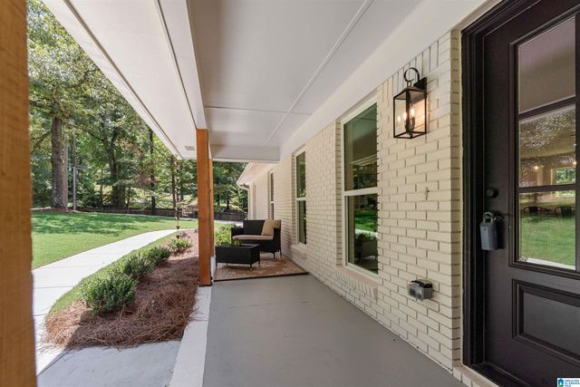 827 8TH CIRCLE N, Pell City, AL 35125