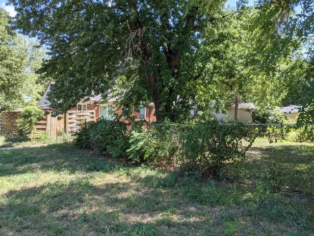 1701 S Erie St, Wichita, KS 67211