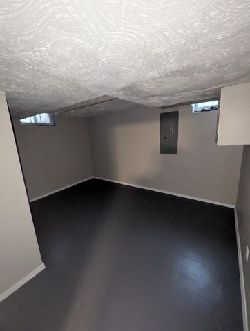 1701 S Erie St, Wichita, KS 67211