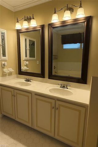 110 View Pointe DR, Newport News, VA 23603