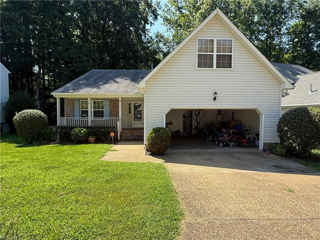 110 View Pointe DR, Newport News, VA 23603