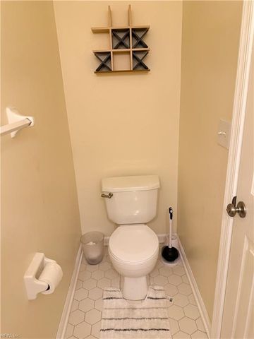 110 View Pointe DR, Newport News, VA 23603