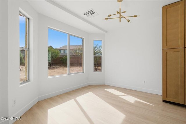 3005 W SHUMWAY FARM Road, Phoenix, AZ 85041