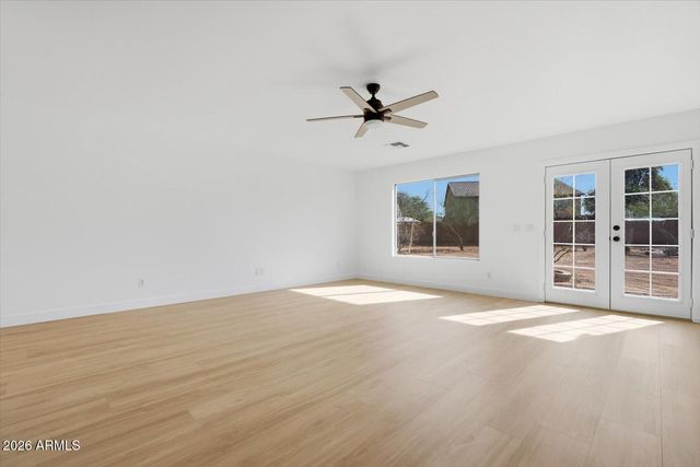 3005 W SHUMWAY FARM Road, Phoenix, AZ 85041