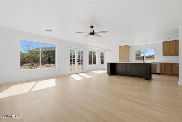 3005 W SHUMWAY FARM Road, Phoenix, AZ 85041