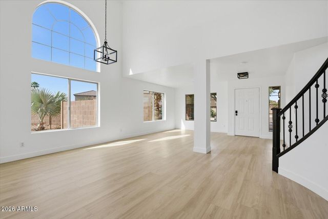 3005 W SHUMWAY FARM Road, Phoenix, AZ 85041