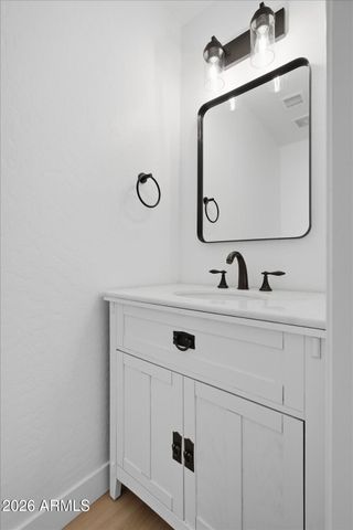 3005 W SHUMWAY FARM Road, Phoenix, AZ 85041