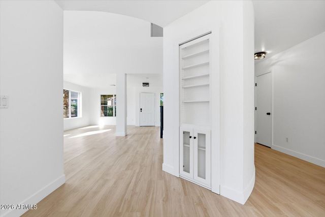 3005 W SHUMWAY FARM Road, Phoenix, AZ 85041