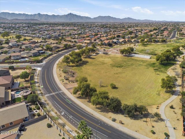 3005 W SHUMWAY FARM Road, Phoenix, AZ 85041