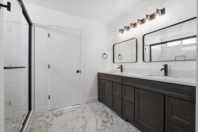 3005 W SHUMWAY FARM Road, Phoenix, AZ 85041