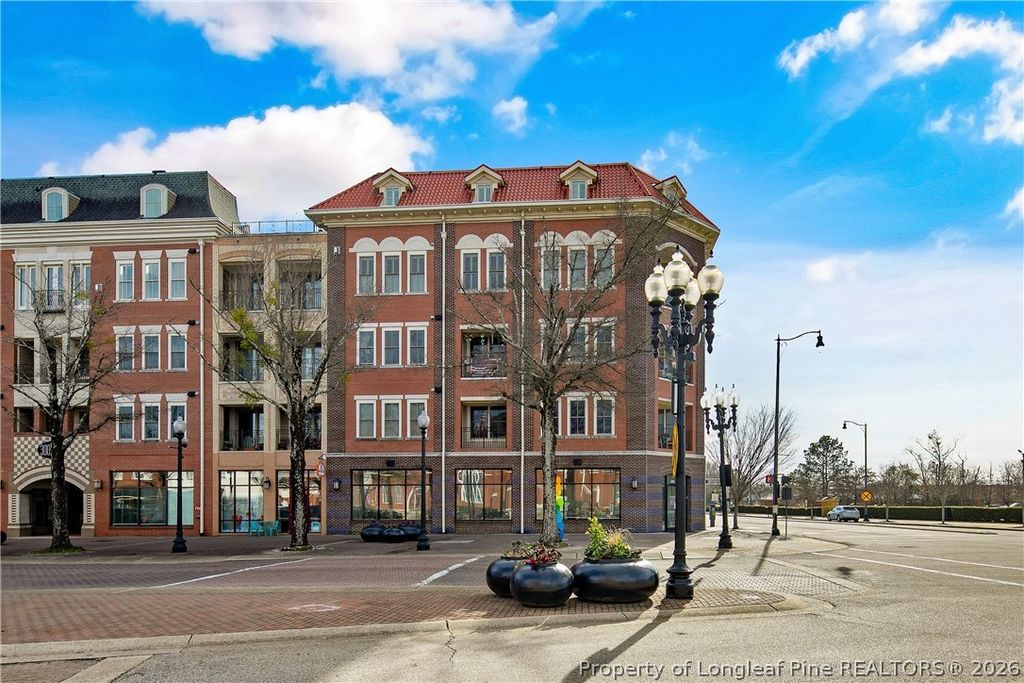 325 Hay Street 403, Fayetteville, NC 28301 — photo 2