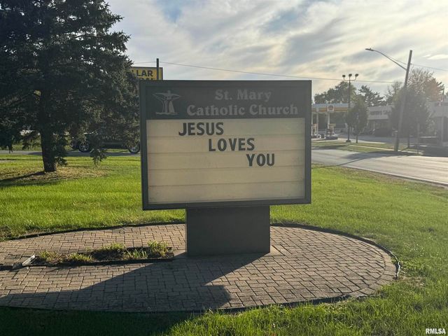 708 STATE Avenue, Hampton, IL 61256