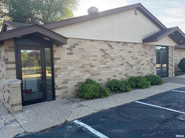 708 STATE Avenue, Hampton, IL 61256