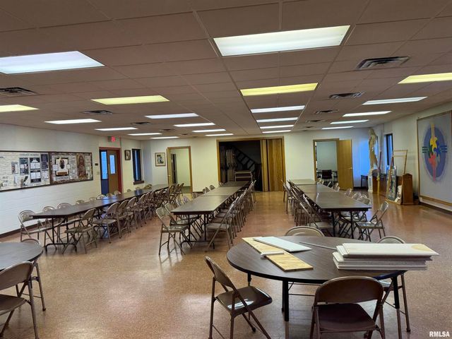 708 STATE Avenue, Hampton, IL 61256