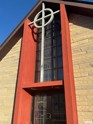 708 STATE Avenue, Hampton, IL 61256