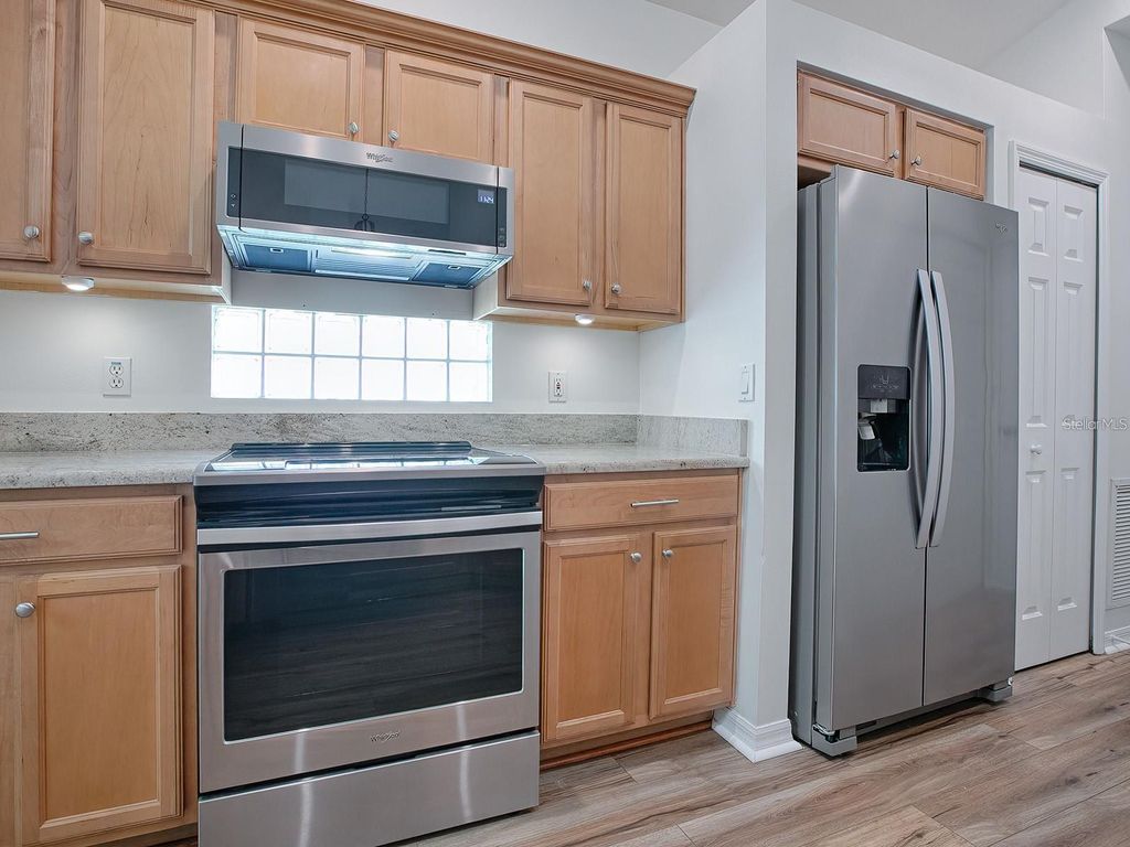 Image 18 of property listing at 9039 SAINT ANDREWS WAY, Mount Dora, FL 32757