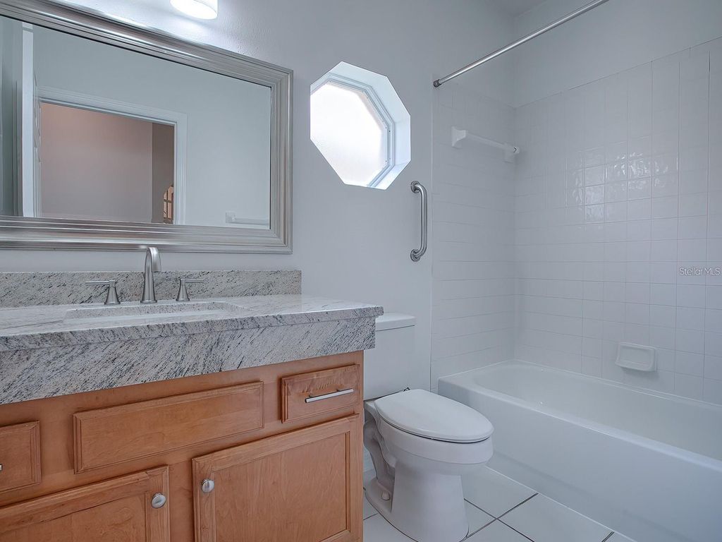 Image 24 of property listing at 9039 SAINT ANDREWS WAY, Mount Dora, FL 32757