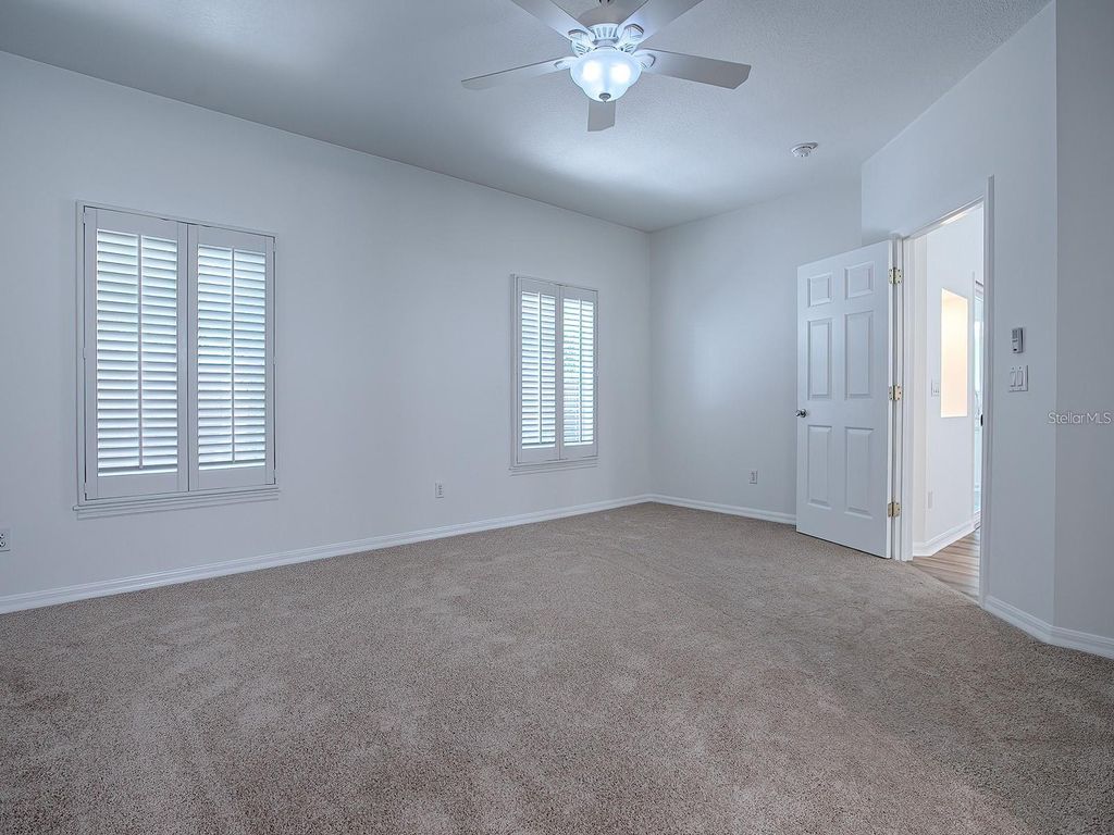 Image 26 of property listing at 9039 SAINT ANDREWS WAY, Mount Dora, FL 32757