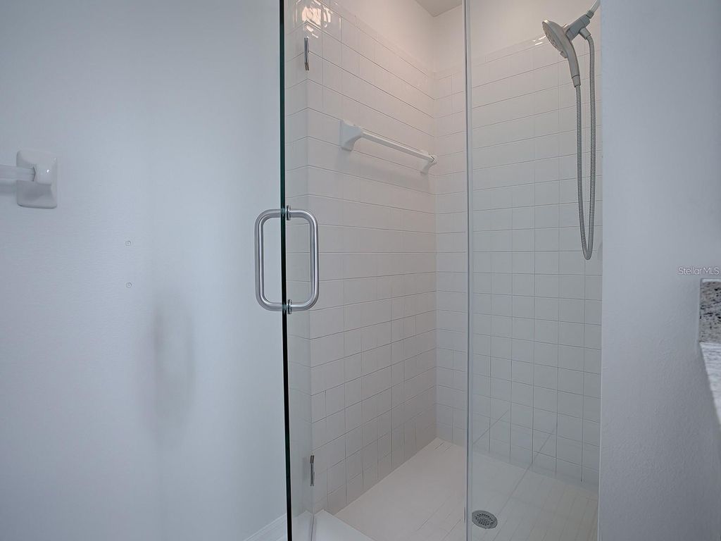 Image 31 of property listing at 9039 SAINT ANDREWS WAY, Mount Dora, FL 32757