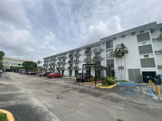 16450 NW 2nd Ave 302, Miami, FL 33169