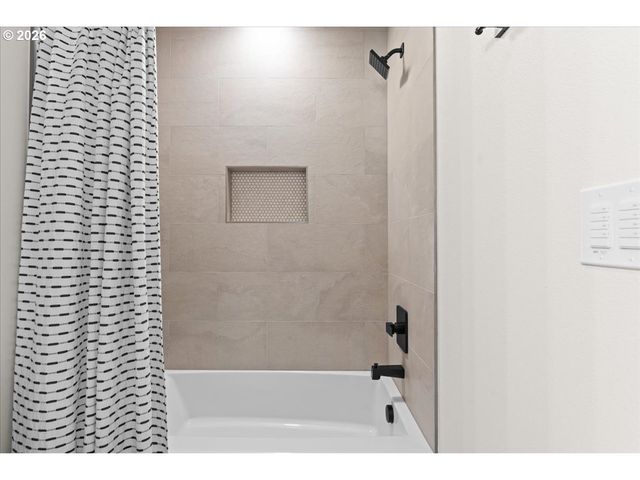 6703 Se 69th Ave A, Portland, OR 97206