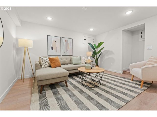 6703 Se 69th Ave A, Portland, OR 97206