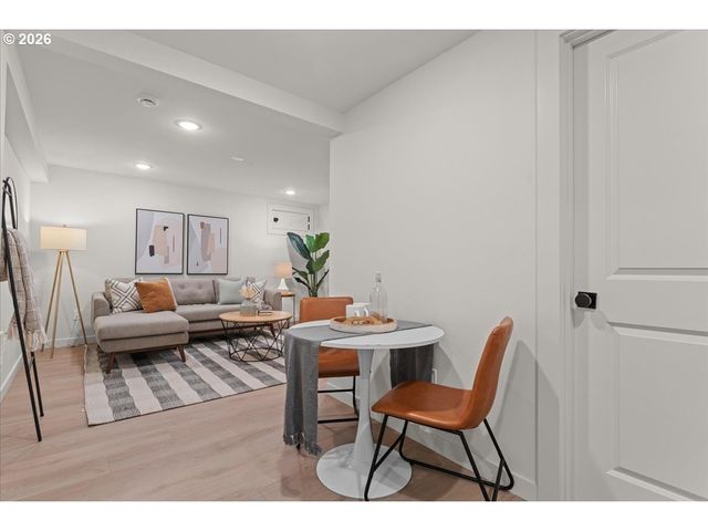 6703 Se 69th Ave A, Portland, OR 97206