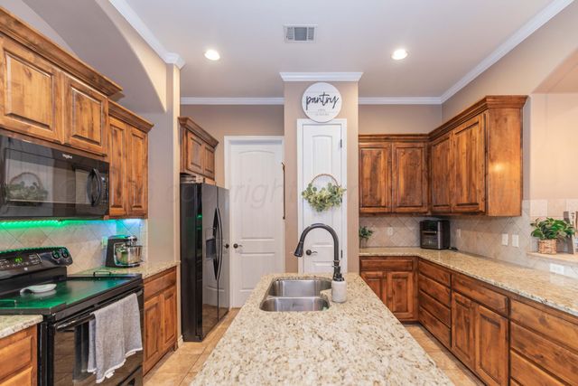 8311 TAOS Drive, Amarillo, TX 79118