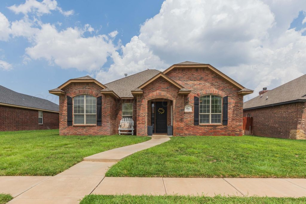 8311 TAOS Drive, Amarillo, TX 79118