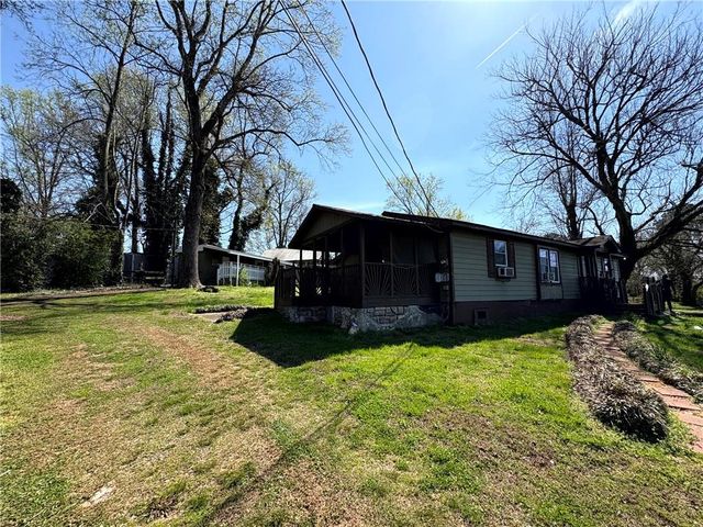 440 Cherry Street SE, Acworth, GA 30102