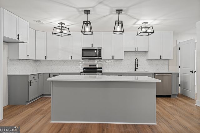 65 Saddle Trail, Box Springs, GA 31801