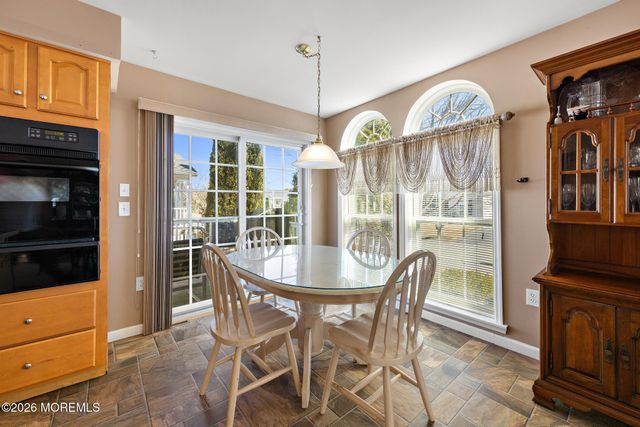 75 Oak Ridge Lane, Manahawkin, NJ 08050