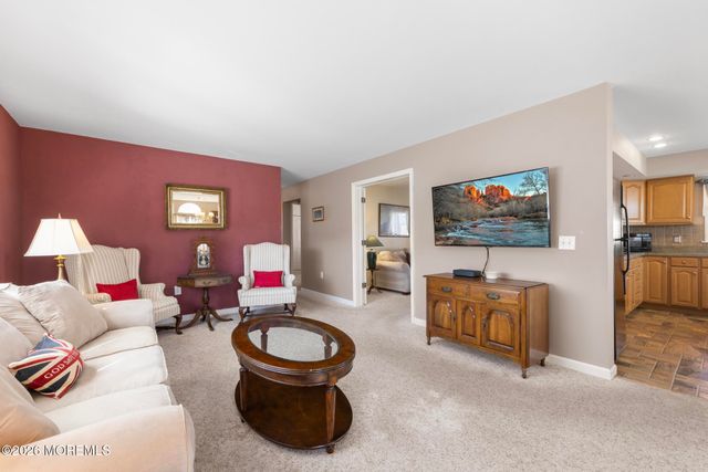 75 Oak Ridge Lane, Manahawkin, NJ 08050