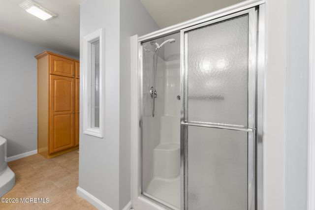 75 Oak Ridge Lane, Manahawkin, NJ 08050