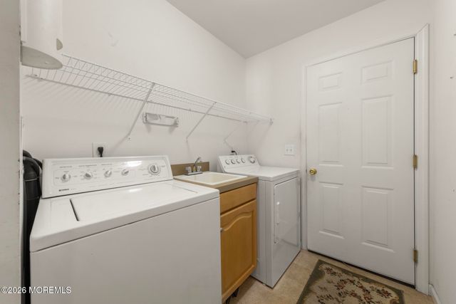 75 Oak Ridge Lane, Manahawkin, NJ 08050