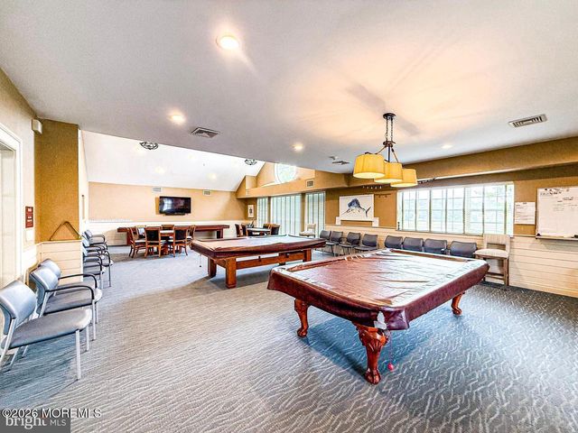 75 Oak Ridge Lane, Manahawkin, NJ 08050