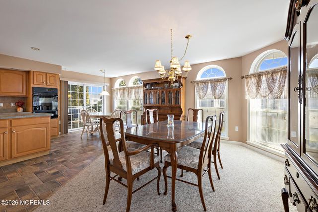 75 Oak Ridge Lane, Manahawkin, NJ 08050