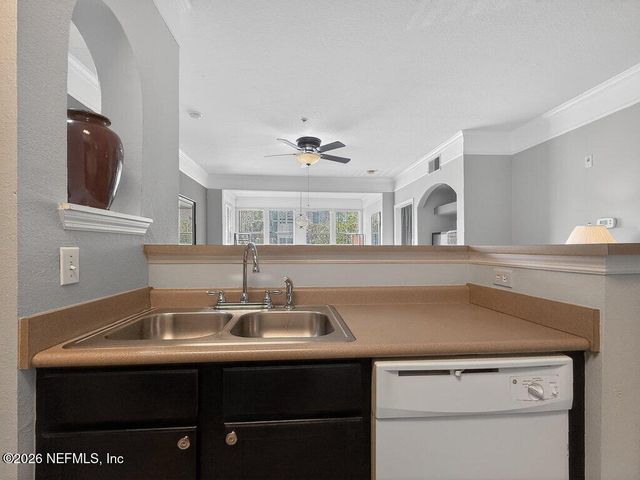 8550 TOUCHTON Road 527, Jacksonville, FL 32216