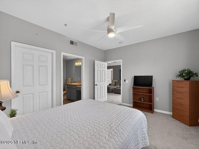 8550 TOUCHTON Road 527, Jacksonville, FL 32216