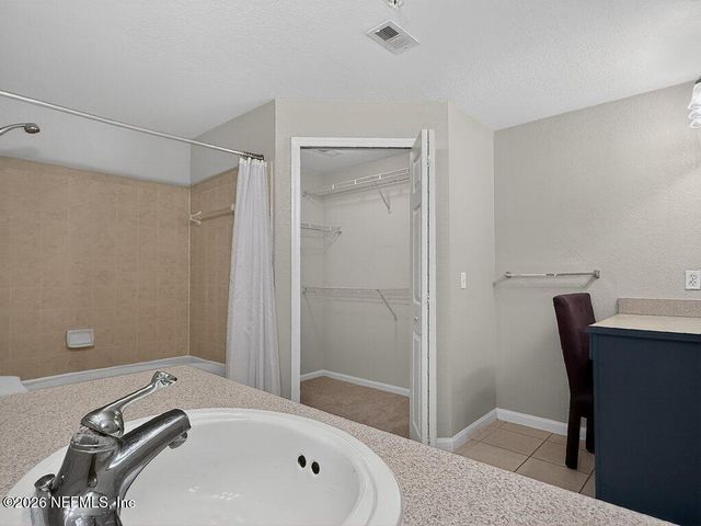 8550 TOUCHTON Road 527, Jacksonville, FL 32216