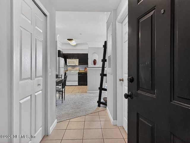 8550 TOUCHTON Road 527, Jacksonville, FL 32216