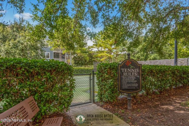 8550 TOUCHTON Road 527, Jacksonville, FL 32216