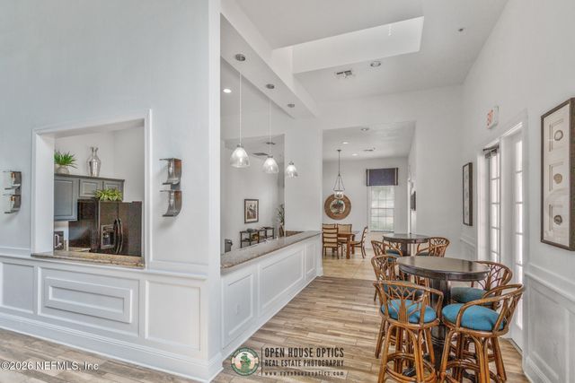 8550 TOUCHTON Road 527, Jacksonville, FL 32216