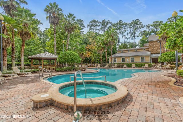 8550 TOUCHTON Road 527, Jacksonville, FL 32216