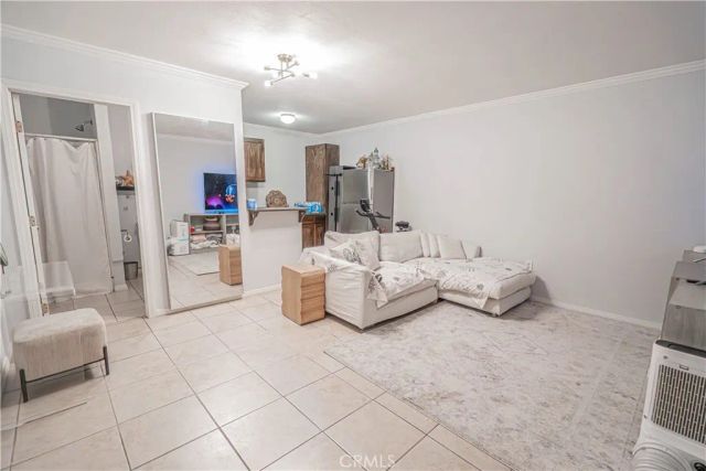 15543 Dearborn, North Hills, CA 91343