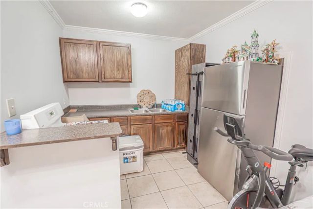 15543 Dearborn, North Hills, CA 91343