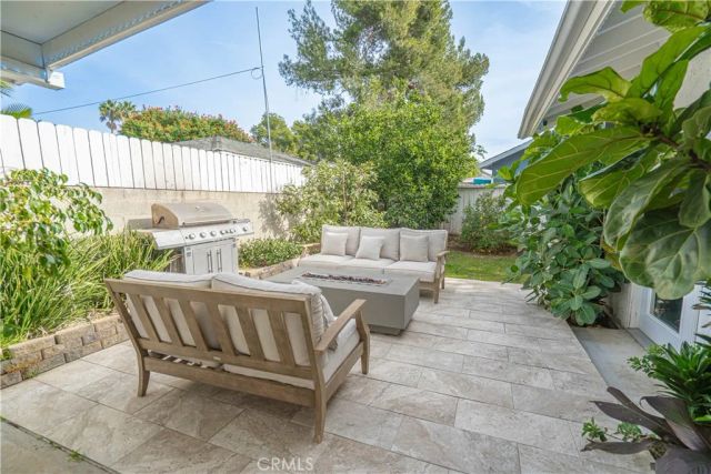 15543 Dearborn, North Hills, CA 91343