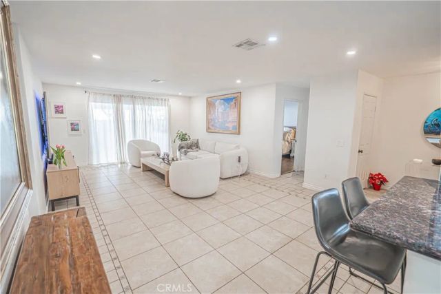 15543 Dearborn, North Hills, CA 91343